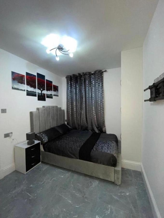 Entire 5 Star Luxury Whalley House Wifi Tv Luxury Бърнли Екстериор снимка
