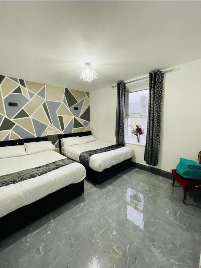Entire 5 Star Luxury Whalley House Wifi Tv Luxury Бърнли Екстериор снимка