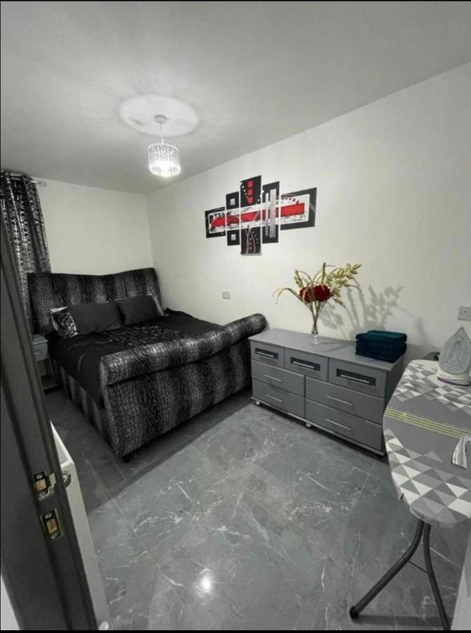 Entire 5 Star Luxury Whalley House Wifi Tv Luxury Бърнли Екстериор снимка